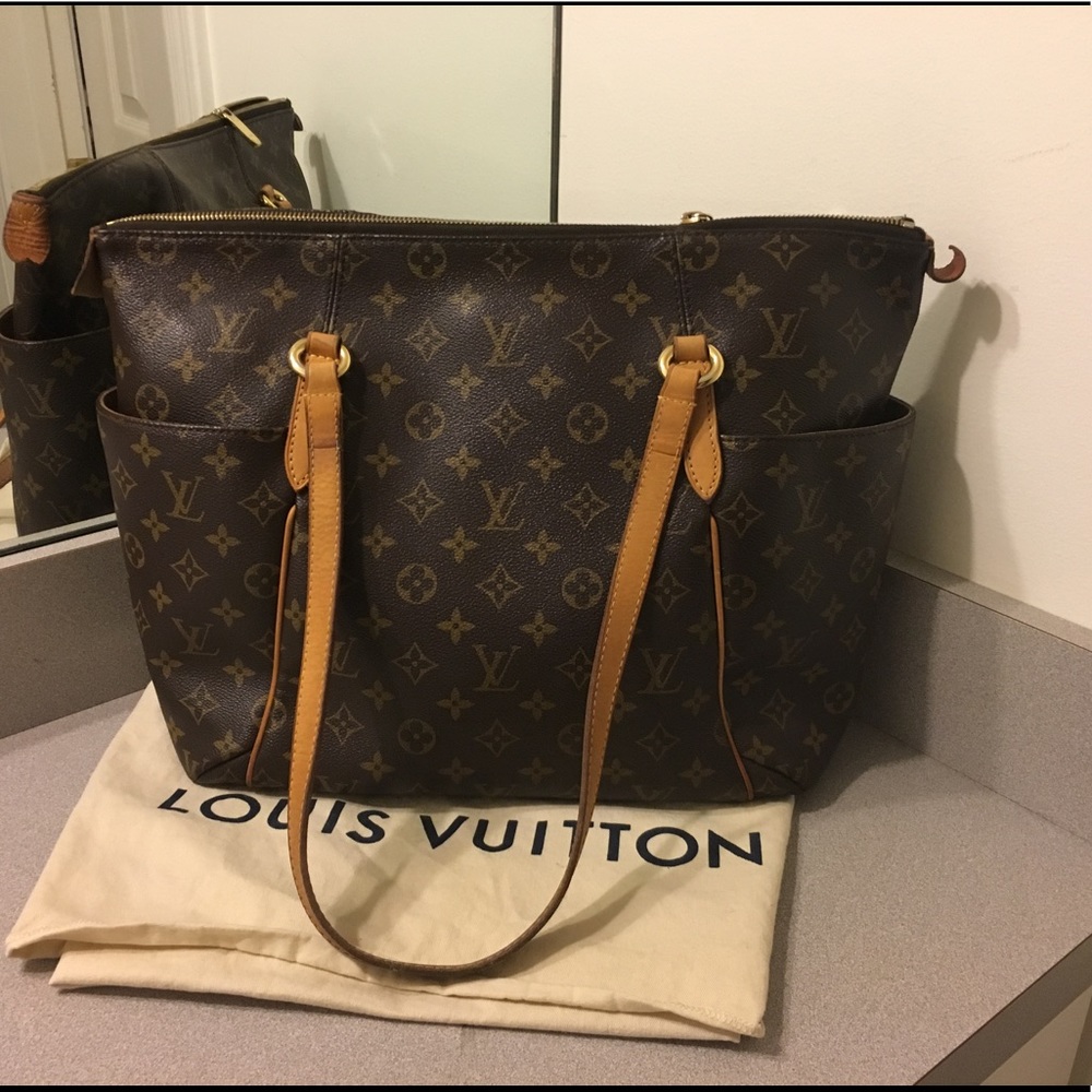 Authentic Louis Vuitton totally MM